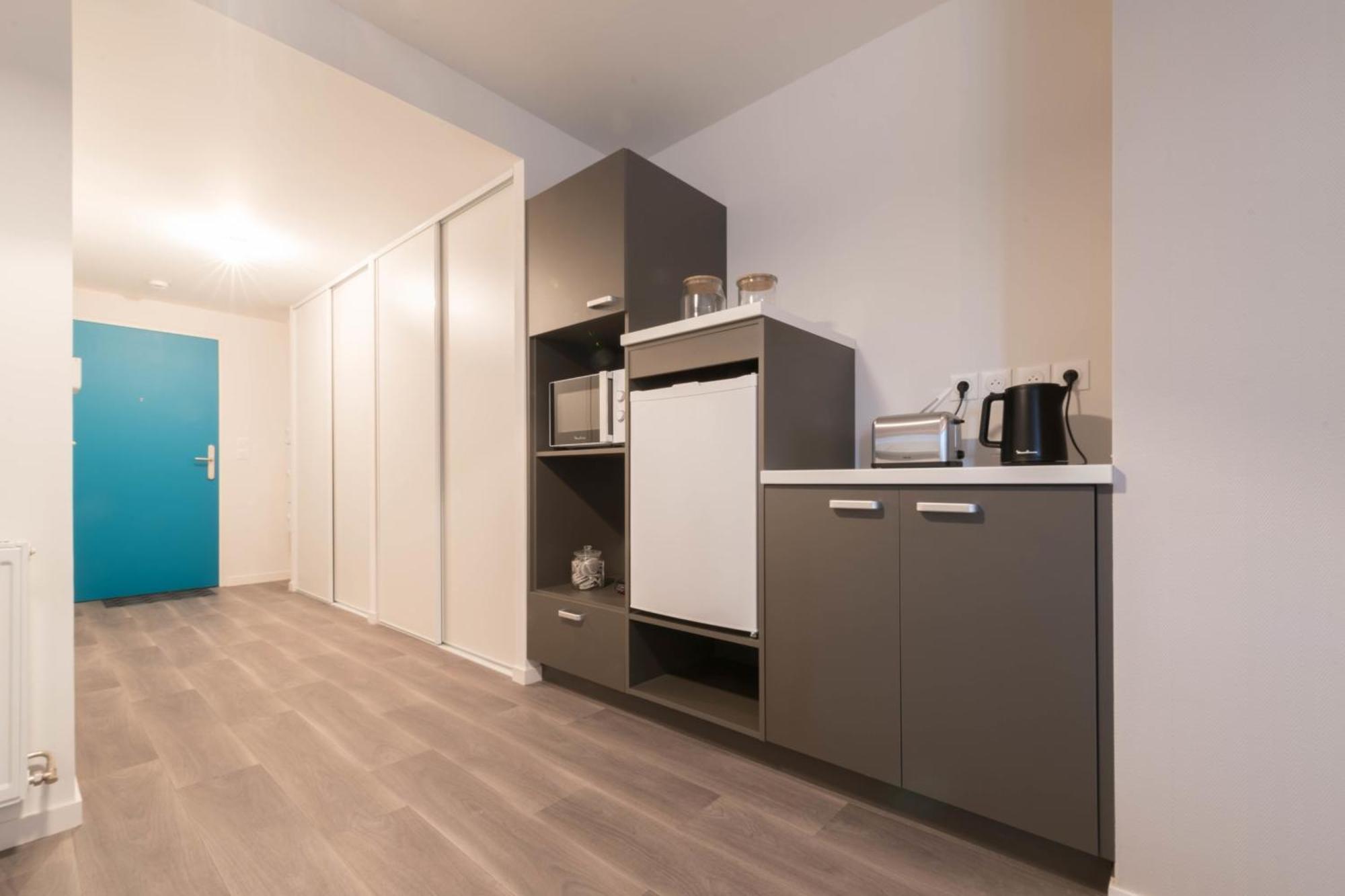 MELANIE - Appartement proche gare, arrivée 24 24 Le Mans Exterior foto