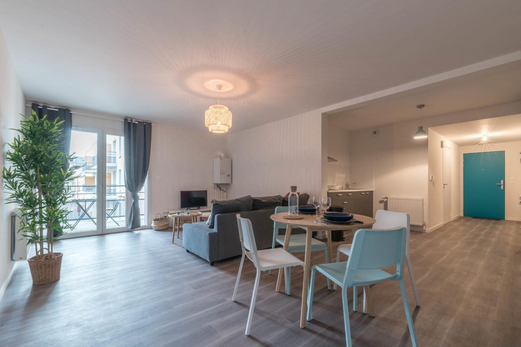 MELANIE - Appartement proche gare, arrivée 24 24 Le Mans Exterior foto